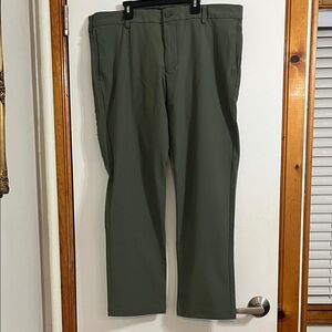 Men's Dockers Go Airweave Chino Slim Fit Tea-Leaf Green Pants size 38X30